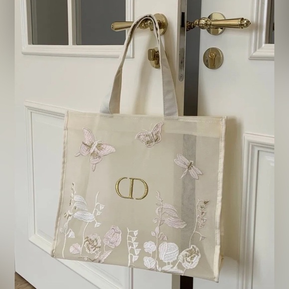 Accessories - CUSTOMER APPRECIATION!!! FOR 2025 limited edition Dior tote!